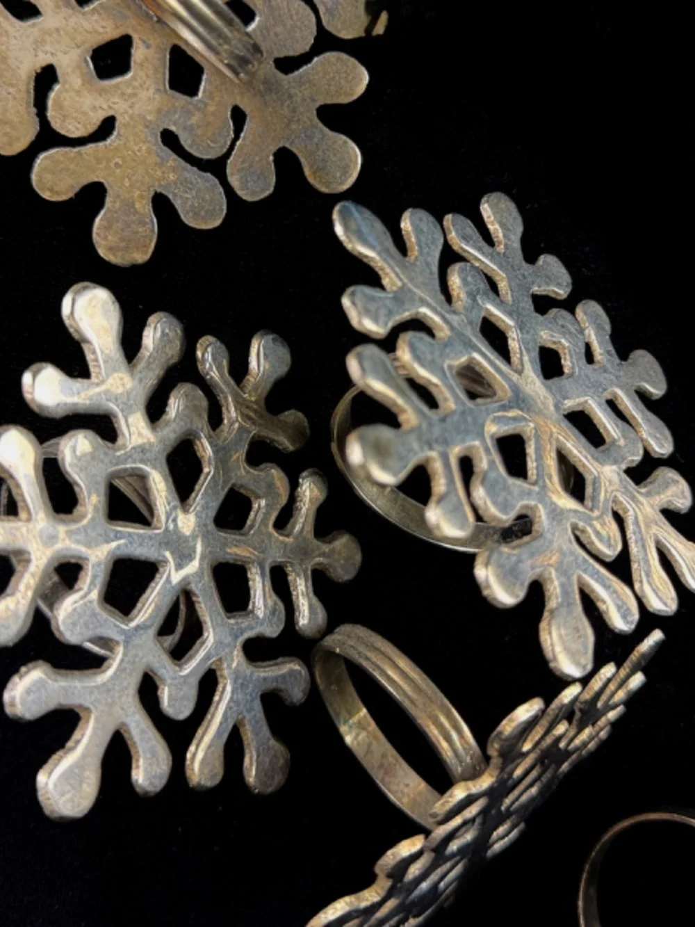 8 Snowflake Napkin Rings Christmas Winter Napkin Holders Set Silver Tone